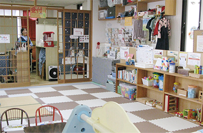 京都市乳幼児親子のつどいの広場 ぴいちゃん